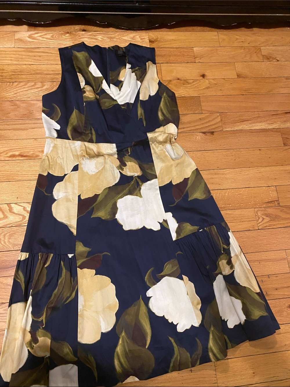 Donna Karan Navy Floral Sleeveless Dress with Cream Blooms